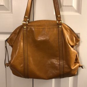 Hobo flourish leather shoulder bag Clearance